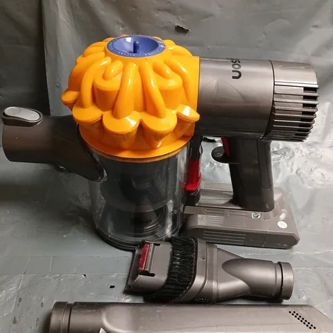 DYSON HOOVER