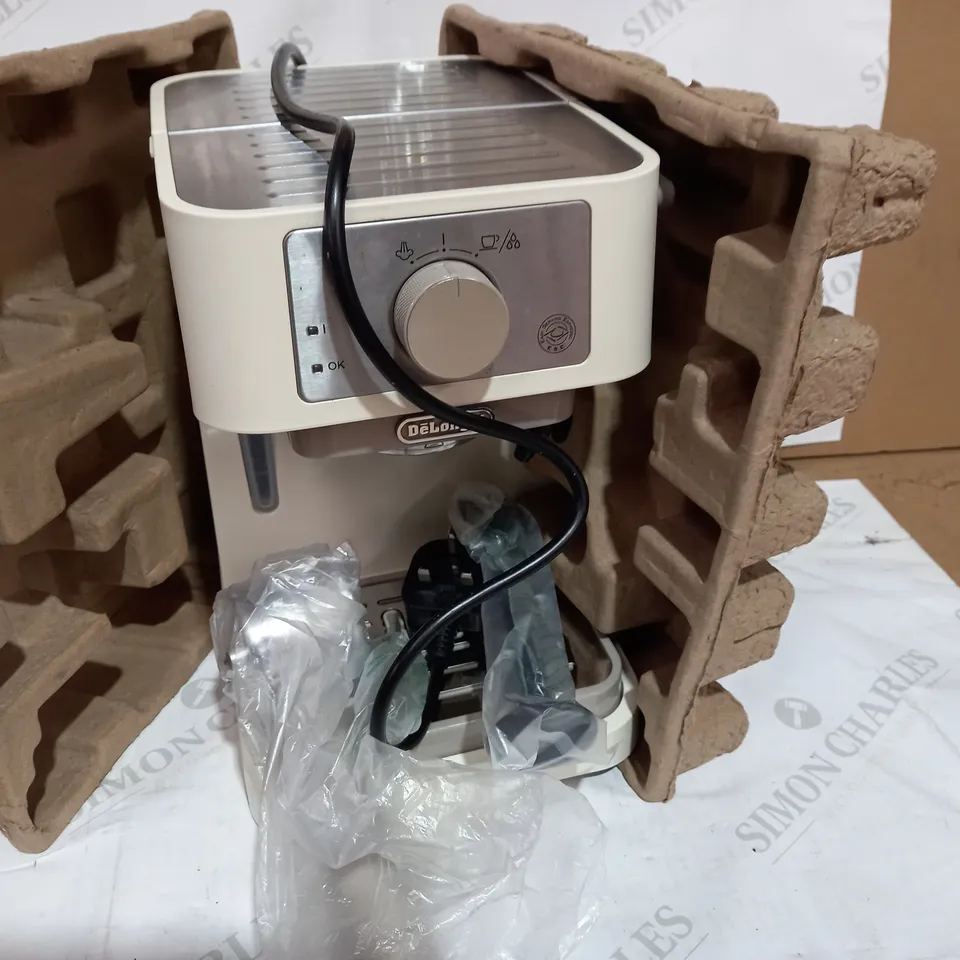 DE'LONGHI MANUAL COFFEE MACHINE