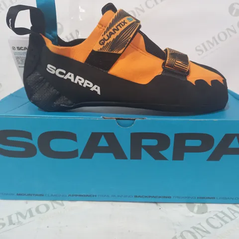BOXED PAIR OF SCARPA QUANTIX SHOES IN BLACK/ORANGE UK SIZE 8