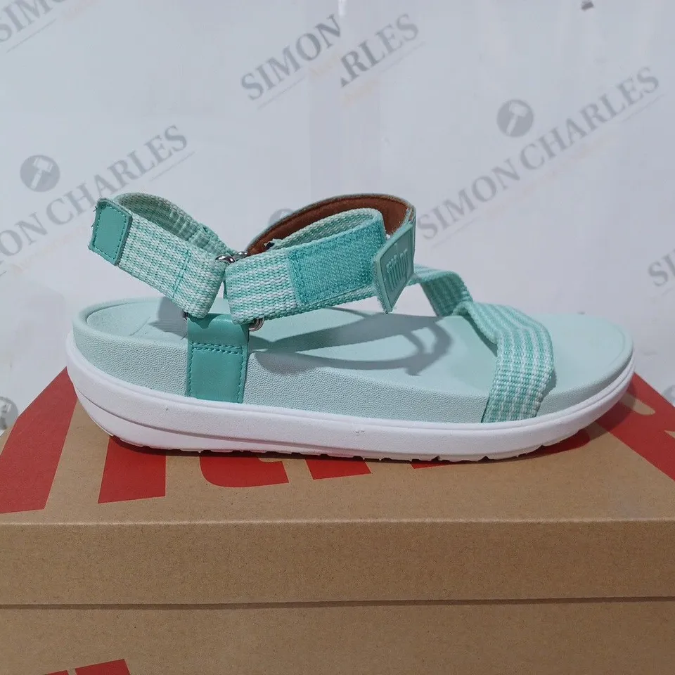 BOXED FITFLOP LOOSH WEBBING Z STRAP SANDALS SIZE 6