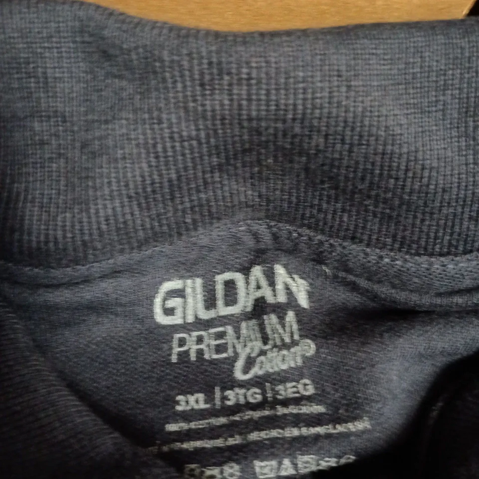 BOX OF APPROXIMATELY 10 3XL GILDAN NAVY LONGSLEEVE SHIRTS