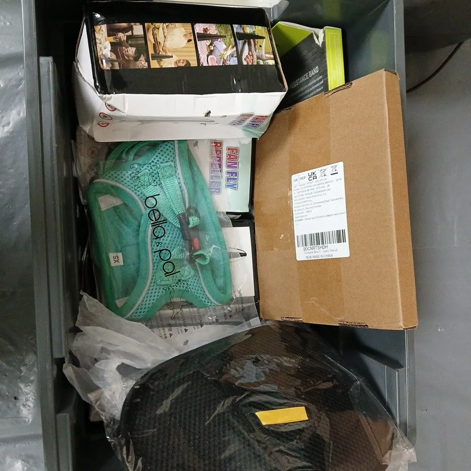ASSORTED TOTE BOX APPROXIMATLEY 10 ITEMS, INCLUDES AU VODKA CUPS, MOUSE PAD WRIST REST, WOOD ADHESIVE ECT