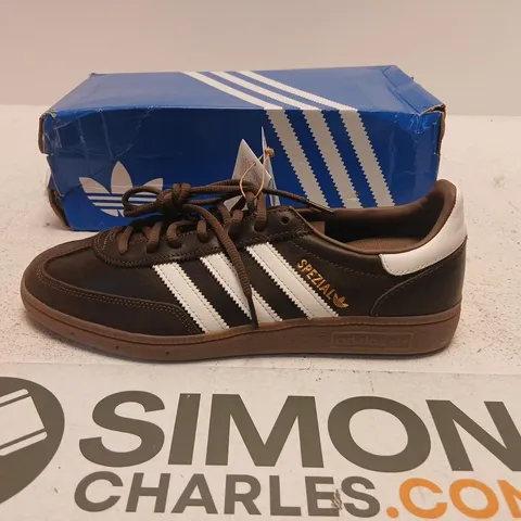 ADIDAS HANDBALL SPEZIAL – BROWN/WHITE, UK 9