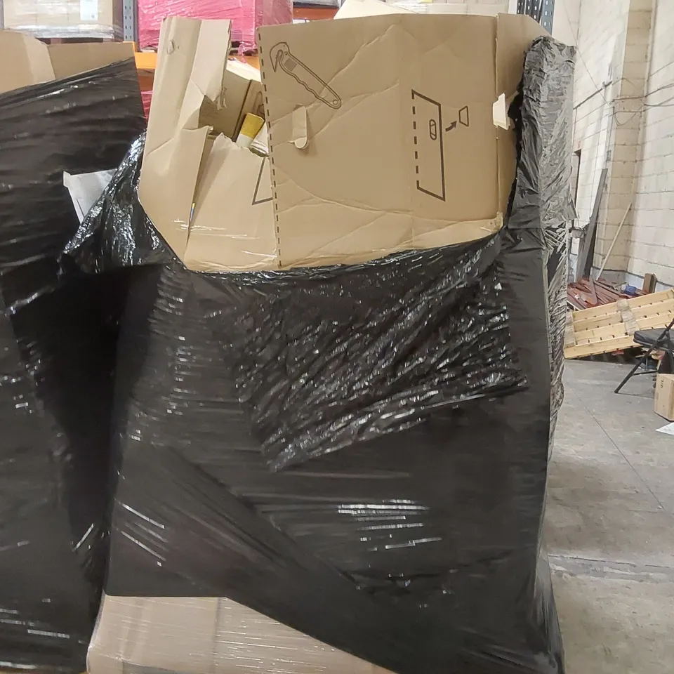 PALLET OF ASSORTED ITEMS INCLUDING: ERGONOMIC CHAIR, BRAZILWOOD 4/4 VIOLIN BOWS, RUSSEL HOBBS STEAM MOP, BABY FITNESS BLANKET ECT