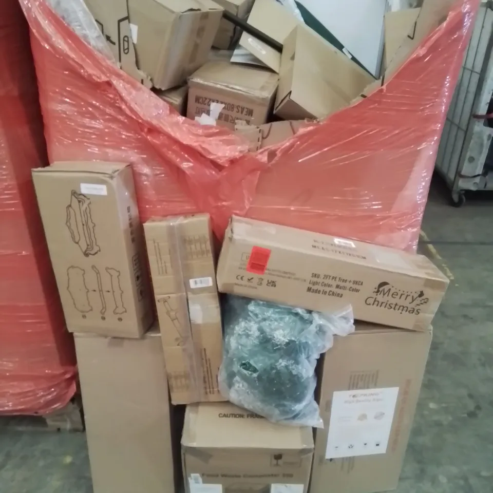 PALLET CONTAINING VARIOUS ASSORTED BOXED HOUSEHOLD ITEMS TO INCLUDE: CHRISTMAS TREE,  FOOTBALL PUMP, FOOD WASTE COMPOSTER LED SIGN AND LOTS MORE UNMARKED BOXED ITEMS 