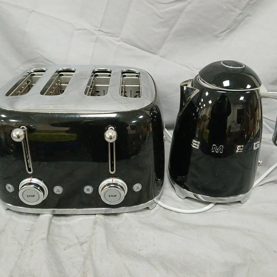 SMEG 50'S STYLE 4-SLICE TOASTER - BLACK