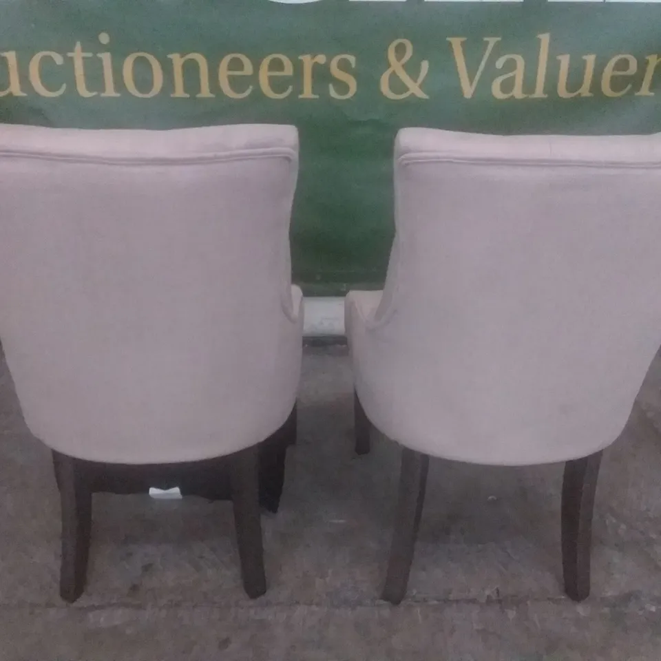 SET OF 2 DESIGNER MINSK FABRIC BACK BUTTON DINING CHAIRS (GREY OAK LEG)