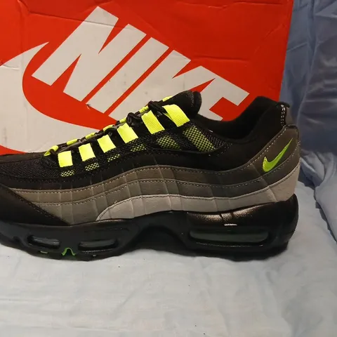 NIKE AIR MAX 95 TT TRAINERS – BLACK/GREY WITH NEON LACES, UK 10 (US 11)