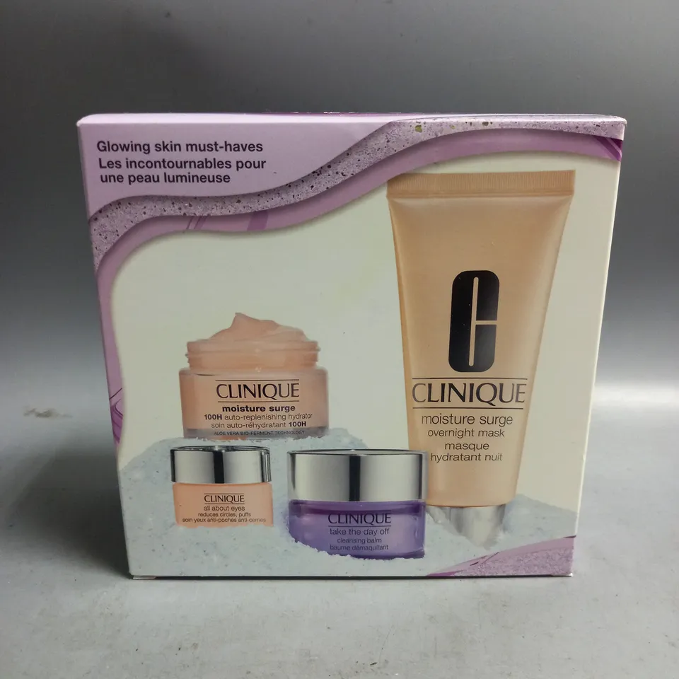 BOXED CLINIQUE BEAUTY MUST HAVES GIFT SET