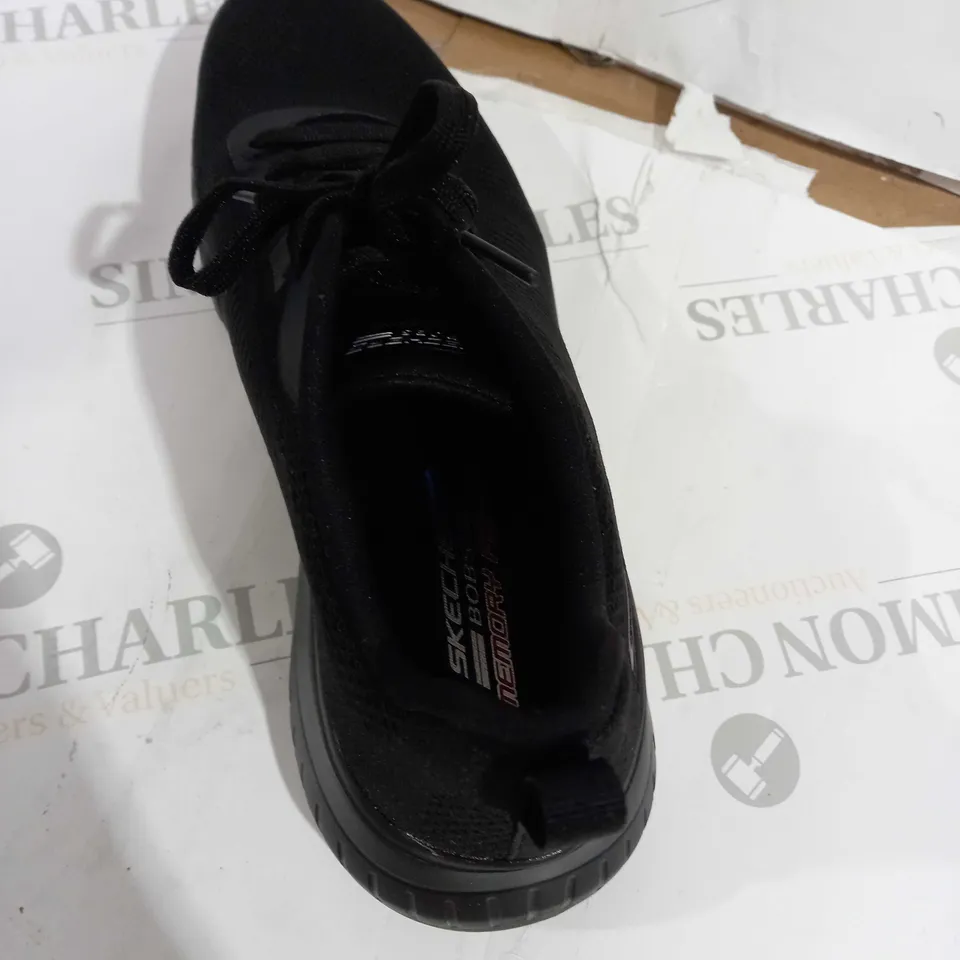 PAIR OF SKECHERS BOBS ULTRA FLEX SHOES BLACK UK SIZE 7