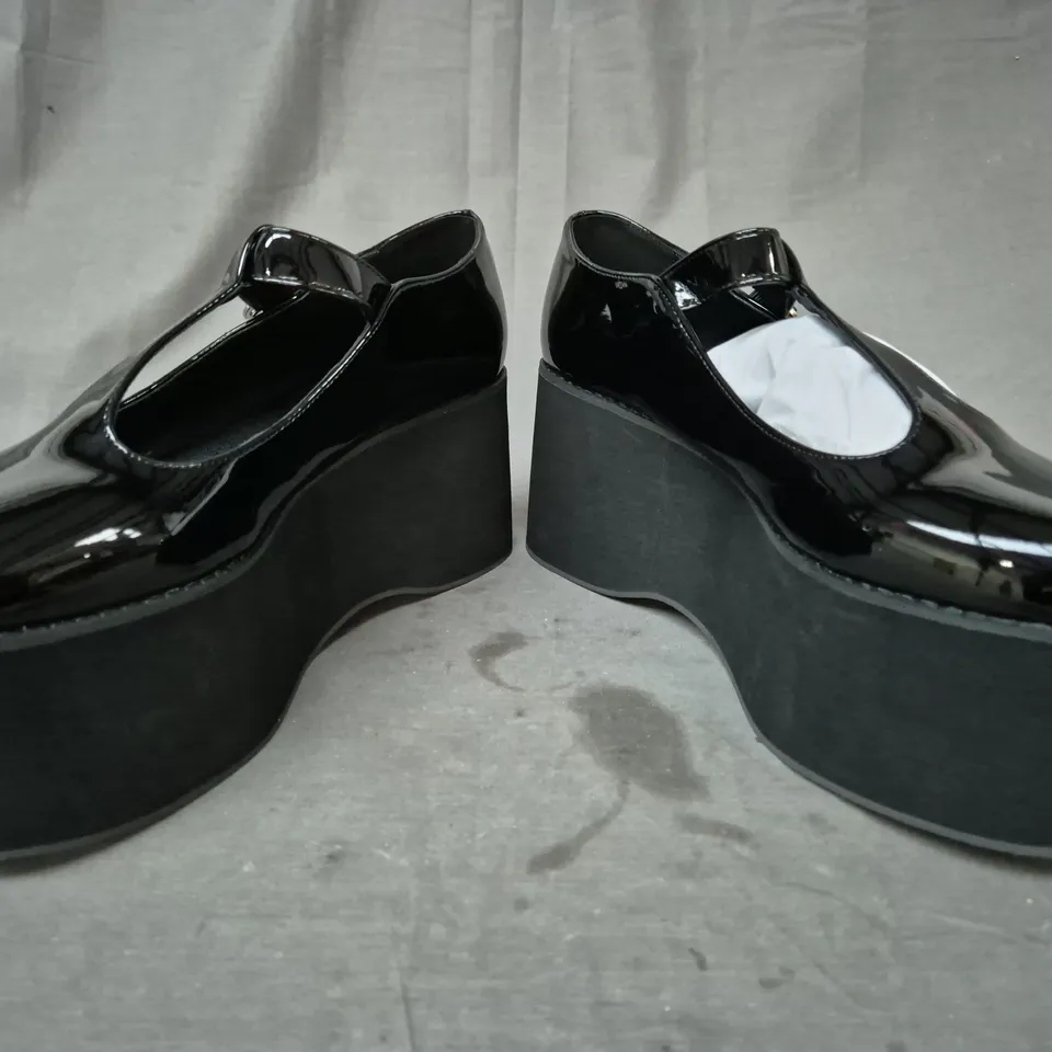 BOXED PAIR OF KOI MORENO BLACK PLATFORM MARY JANES SIZE 9