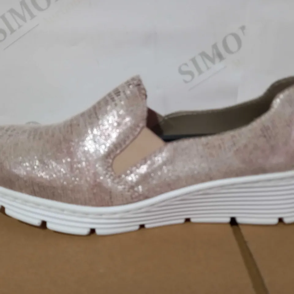 BOXED PAIR OF RIEKER SLIP-ON WEDGE TRAINERS IN ROSE GOLD, EU SIZE 39