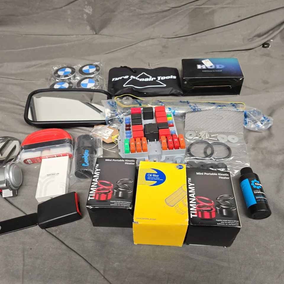 APPROXIMATELY 8 ASSORTED AUTO ITEMS TO INCLUDE TYRE REPAIR TOOL, OIL FILTER, AND OIL FILM TOOL ETC. - COLLECTION ONLY 