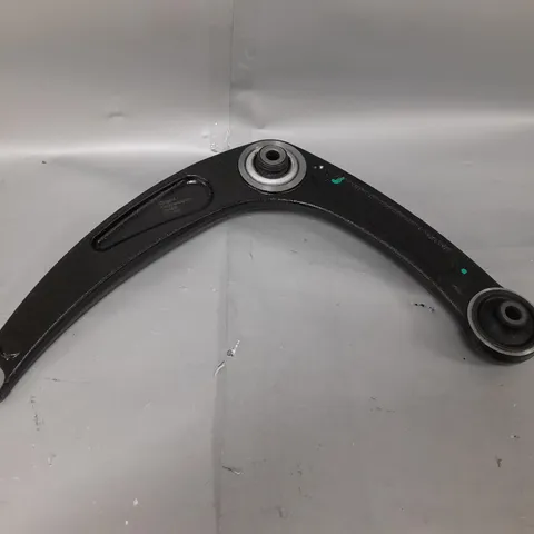 SUSPENSION ARM FOR CAR