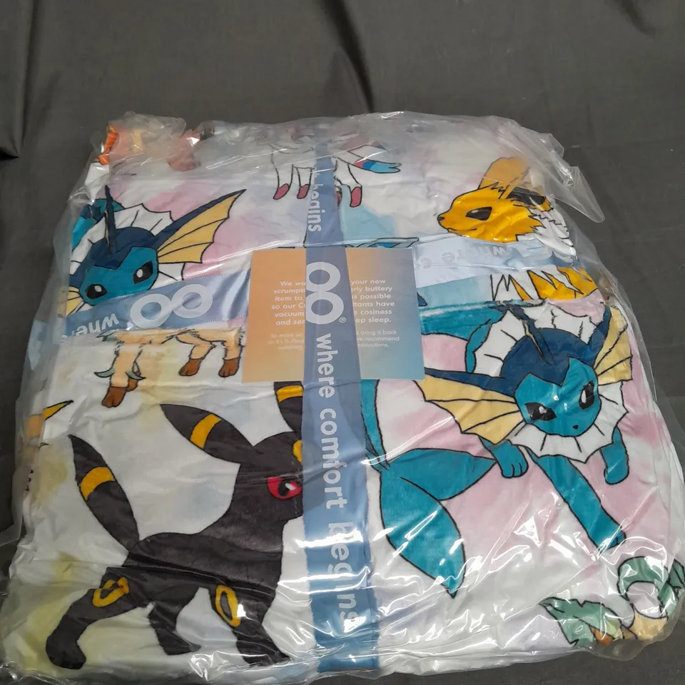 OODIE HOODED OVERSIZED BLANKET - POKEMON