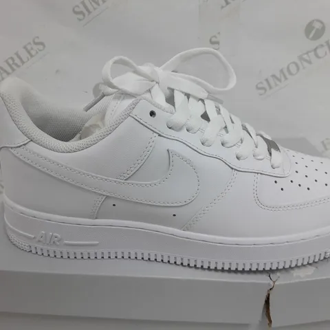 BOXED PAIR OF NIKE AIR FORCE 1 '07 IN WHITE - UK 9