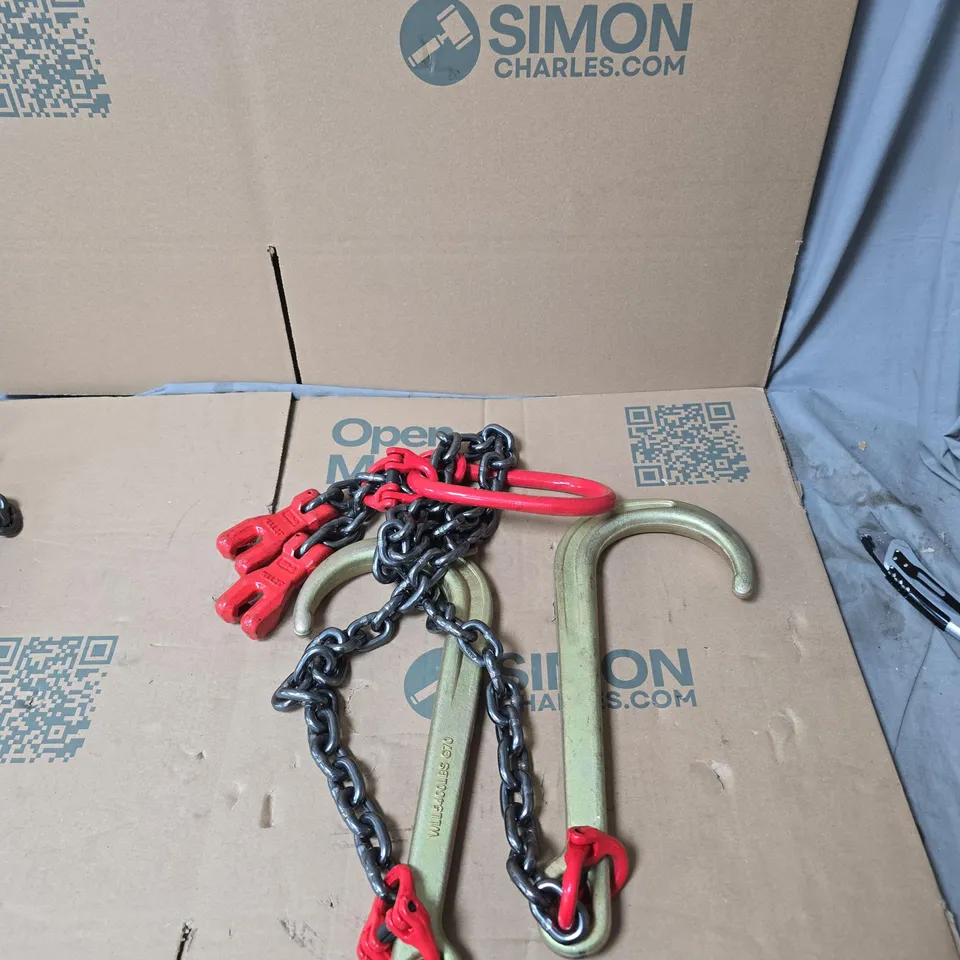 HEAVY-DUTY LIFTING CHAIN WITH TWO BRASS-TONE HOOKS AND RED LATCH HOOKS