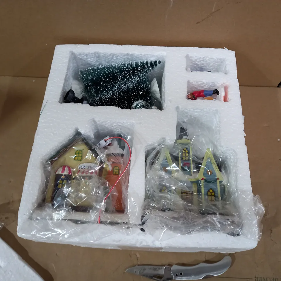 FESTIVE CUSTOMISABLE CHRISTMAS STREET SCENE