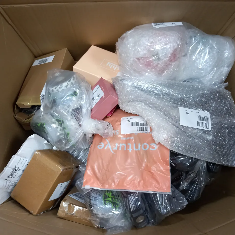 APPROXIMATELY 10 ASSORTED ITEMS TO INCLUDE LOCKNLOCK FOOD STORAGE TUBS, LIPSTICK PERSONAL ALARMS, BELL+HOWELL POWER ROPE, ETC