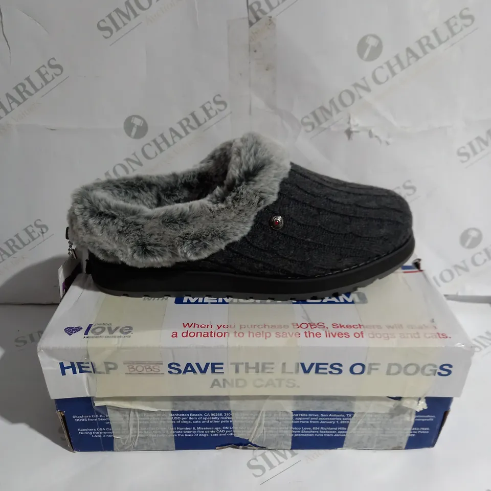 BOXED BOBS FROM SKETCHERS MEMORY FOAM SLIPPERS - UK 5.5
