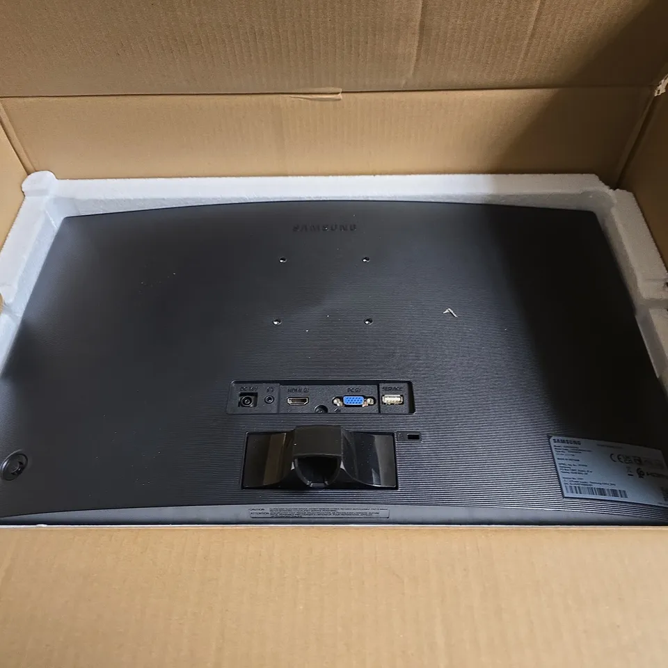 SAMSUNG ESSENTIALS 24-INCH MONITOR – BOXED 