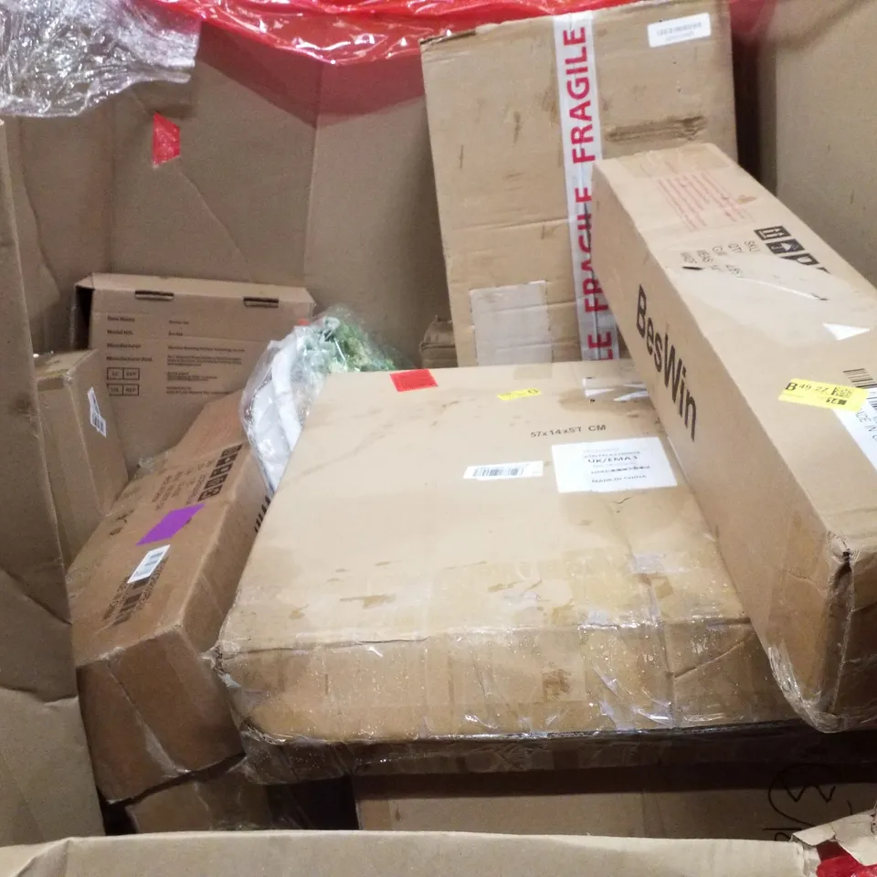 PALLET CONTAINING ASSORTED PRODUCTS INCLUDING BAR STOOL, BED RAIL, GOLF GREEN & CHAIR MAT