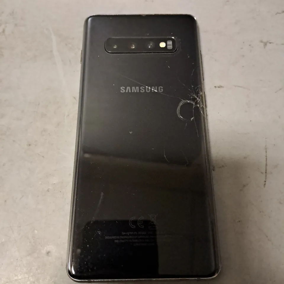 SAMSUNG GALAXY S10+