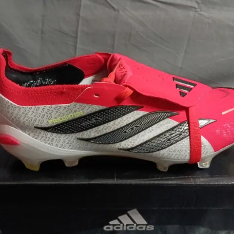 BOXED PAIR OF ADIDAS PREDATOR FOOTBALL BOOTS – UK SIZE 9
