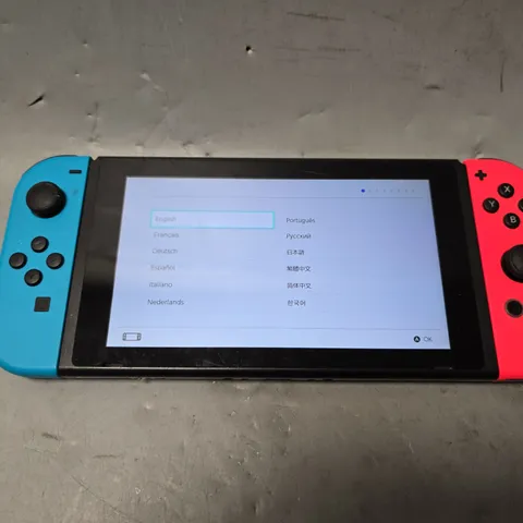 NINTENDO SWITCH GAMING CONSOLE HAC-001