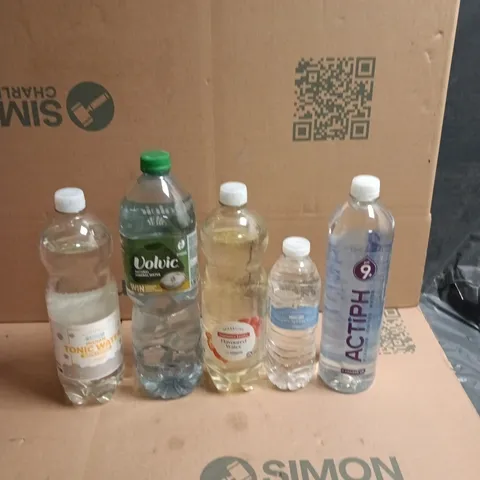 APPROXIMATELY 12 ASSORTED DRINK ITEMS TO INCLUDE - VOLVIC SPRING WATER, INDIAN TONIC WATER AND VARIOUS FLAVOURED WATERS