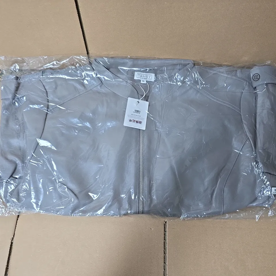 APPROXIMATELY 15 ASSORTED TAMSY FAUX LEATHER JACKETS IN GREY