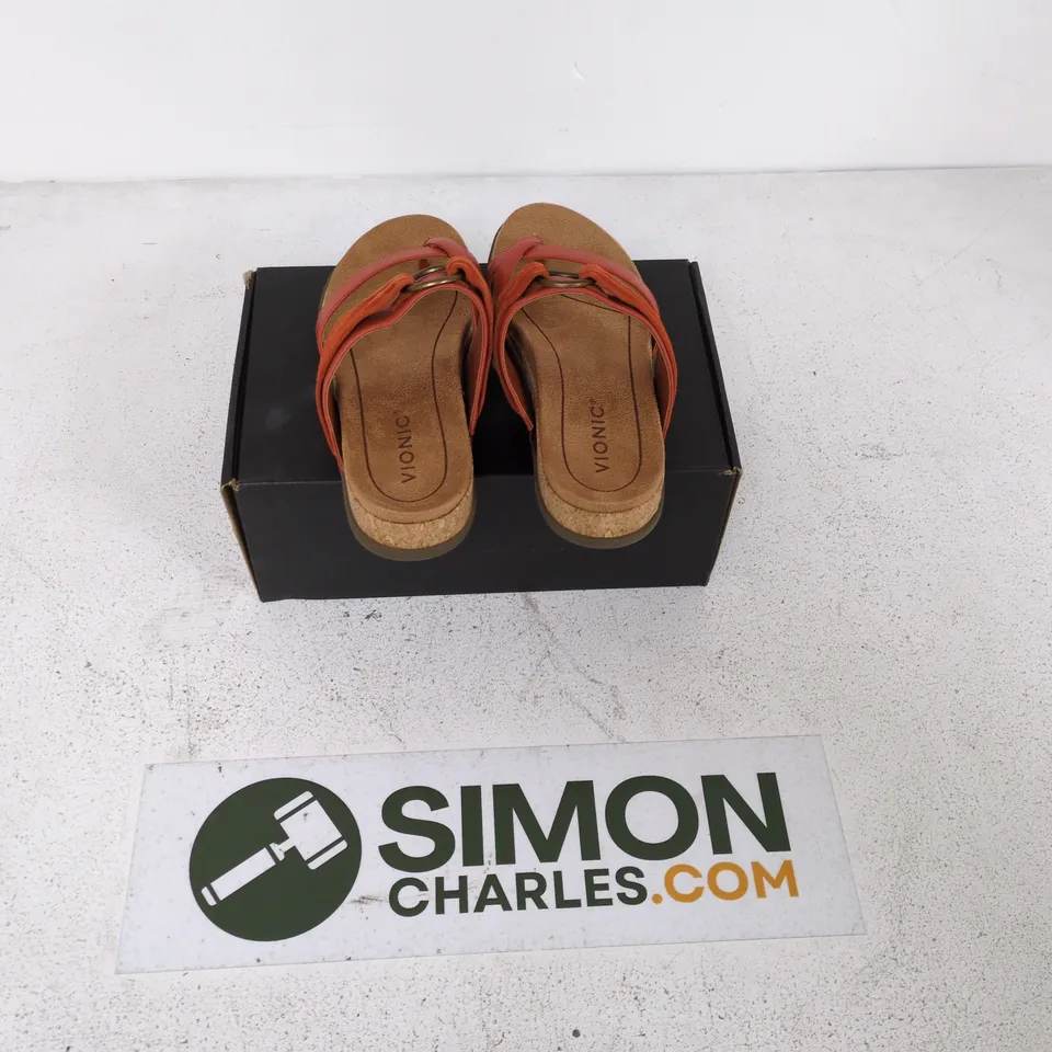 VIONIC WOMEN’S CORAL STRAPPY SANDALS – CORK FOOTBED SIZE 6