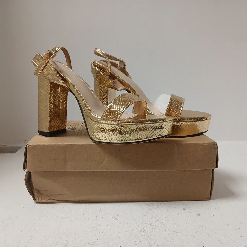 BOXED PAIR OF UNBRANDED PLATFORM OPEN TOE BLOCK HEELS N METALLIC GOLD CROC SIZE EU 38