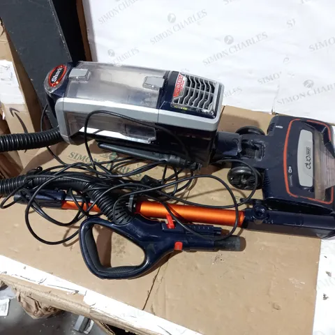 SHARK UPRIGHT VACUUM CLEANER - LIFT AWAY