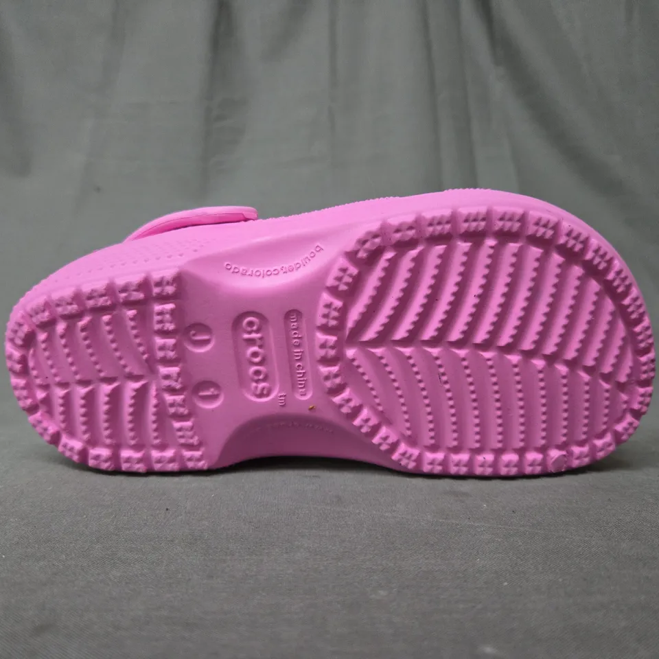 CROCS CLASSIC CLOG K IN PINK - UK J1