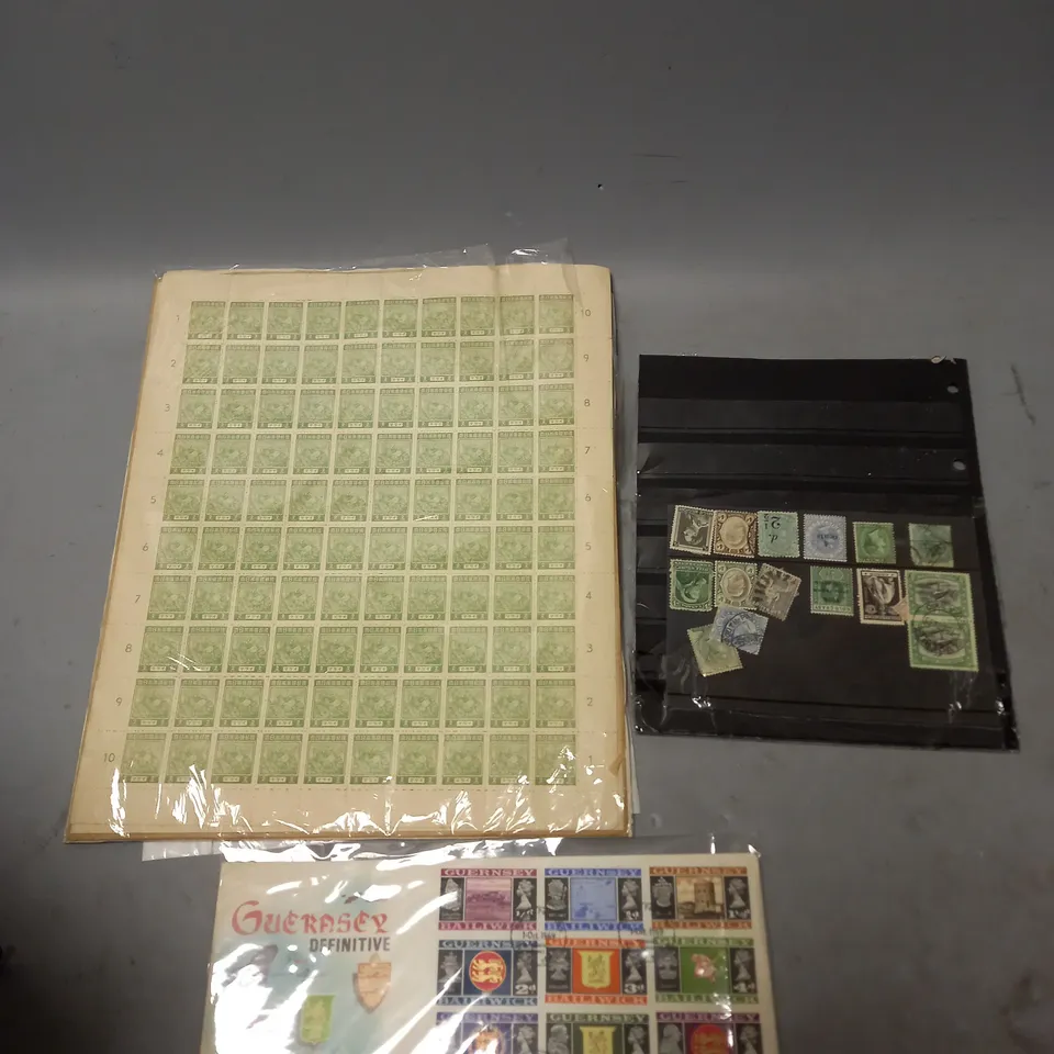 TOTE OF APPROX 30 ASSORTED POSTAL STAMPS 