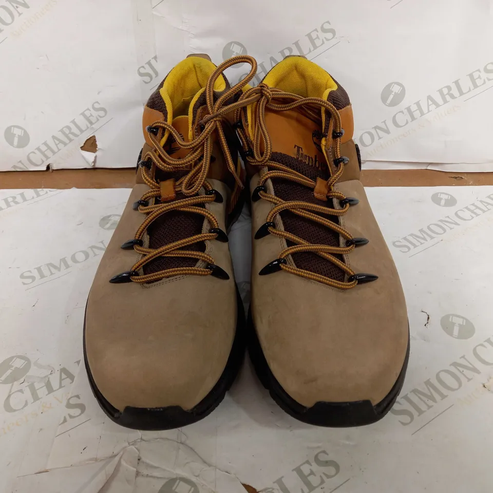 BOXED PAIR OF TIMBERLAND LACE UP BOOTS IN TAN/BROWN/YELLOW - UK 12.5