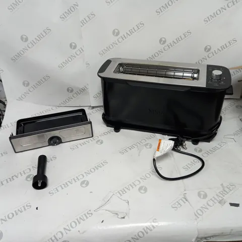 BOXED NINJA 2 IN 1 TOASTER & GRILL ST100UK