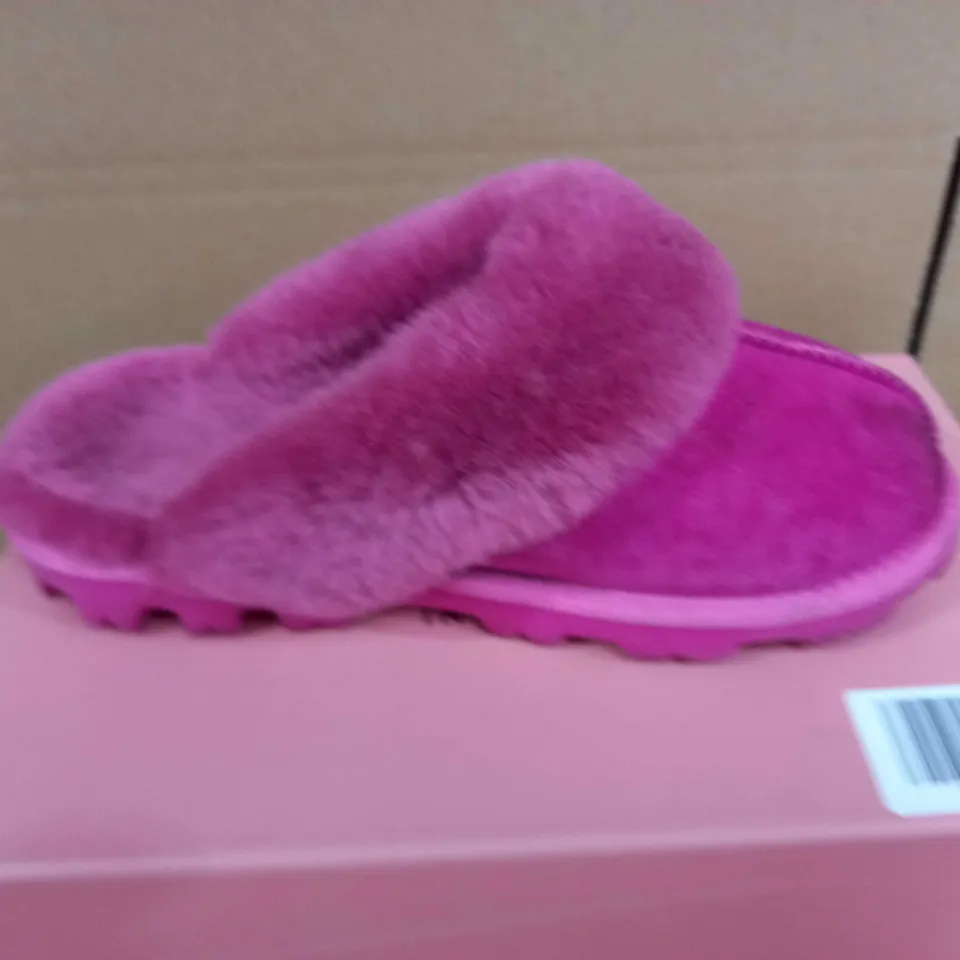 MODA IN PELLE COSSIE SLIPPER SIZE 4