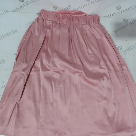 BOX OF APPROXIMATELY 10 ASSORTED CLOTHING ITEMS IN VARIOUS SIZES TO INCLUDE PINK SKIRTS