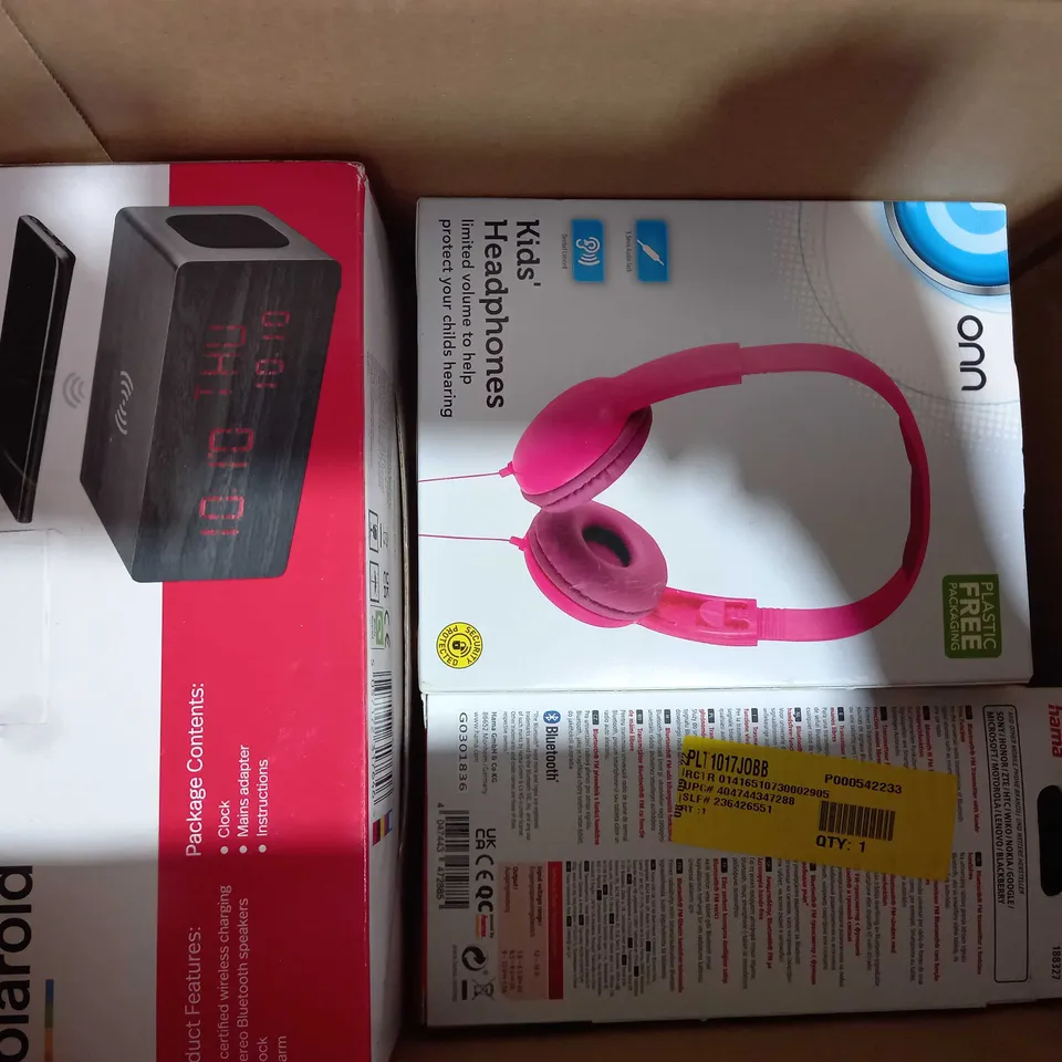 LOT OF APPROXIMATELY 5 ASSORTED HOUSEHOLD ITEMS TO INCLUDE ONN DAB+/FM RADIO, ONN HEADPHONES, ASDA TECH BLUETOOTH SPEAKER, ETC