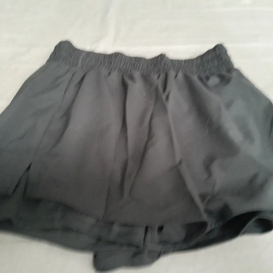 NIKE LOOSE FIT DRI FIT SHORTS - WOMENS SMALL