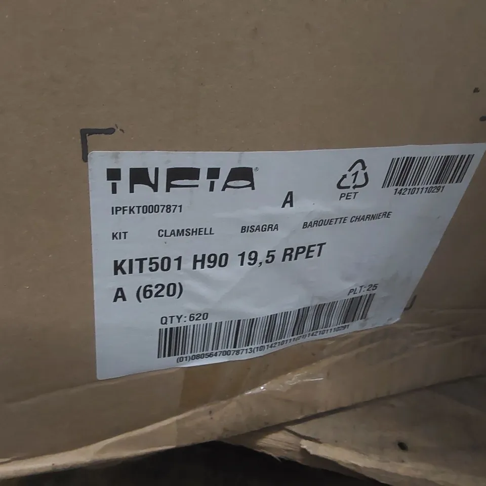 BOX OF APPROXIMATELY 619 TNFTA PLASTIC FOOD CONTAINERS