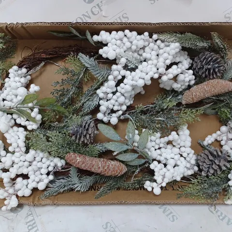6FT WHITE BERRY PRE-LIT GARLAND