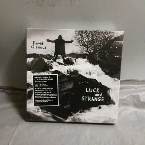 SEALED DAVID GILMOUR LUCK AND STRANGE - DELUXE EDITION 2CD + BLU-RAY BOX SET