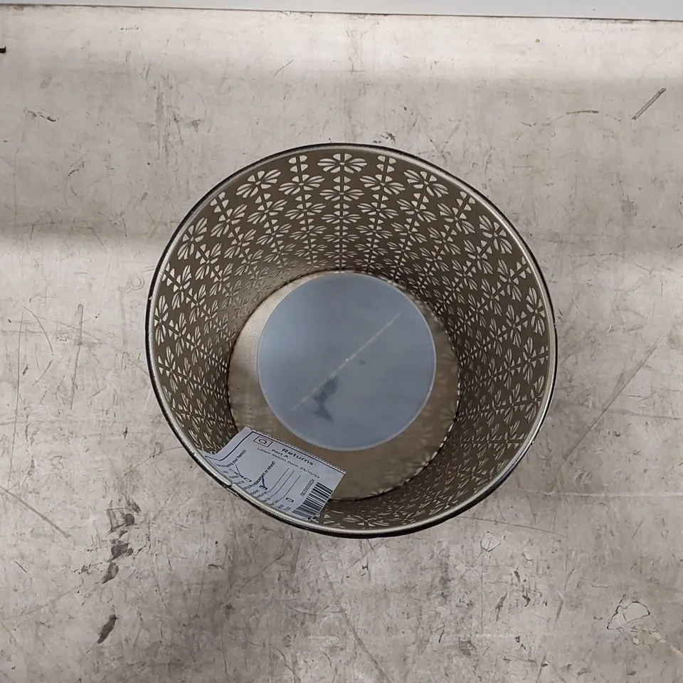 BOXED LUXFORM SOLAR FLICKERING LANTERN (1 BOX)