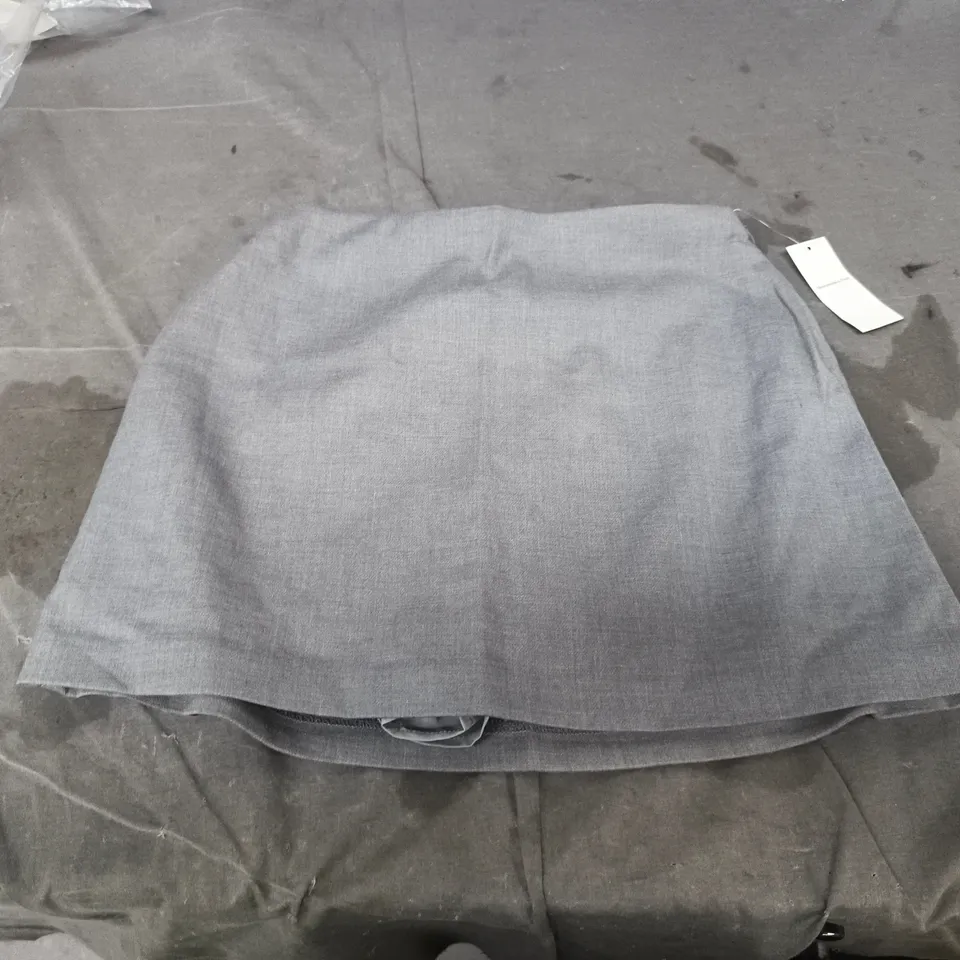 ABERCROMBIE & FITCH CURVE LOVE XS SCARLETT MINI SHORT – ULTRA HIGH RISE, LIGHT GREY DENIM