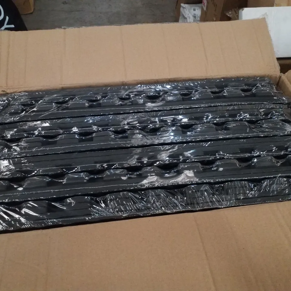 BOX CONTAINING 28 KAYMAN EXERCISE MATS - BLACK 