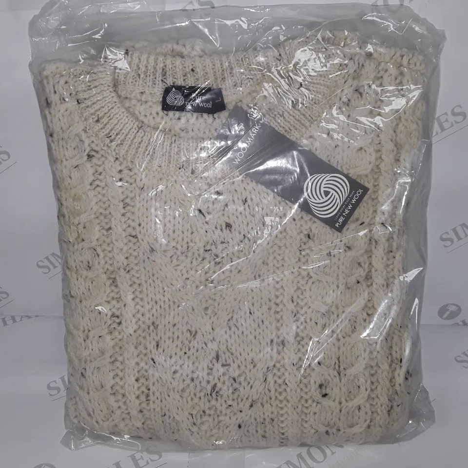 LOT OF APPROXIMATELY 10 PURE NEW WOOL JUMPERS - L