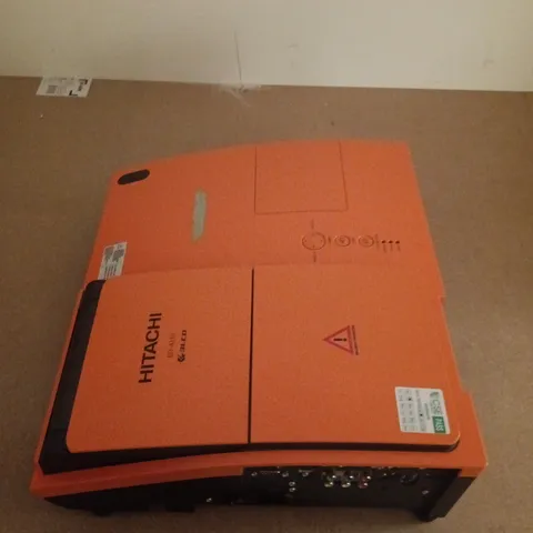 HITACHI ED-A110 LCD PROJECTOR